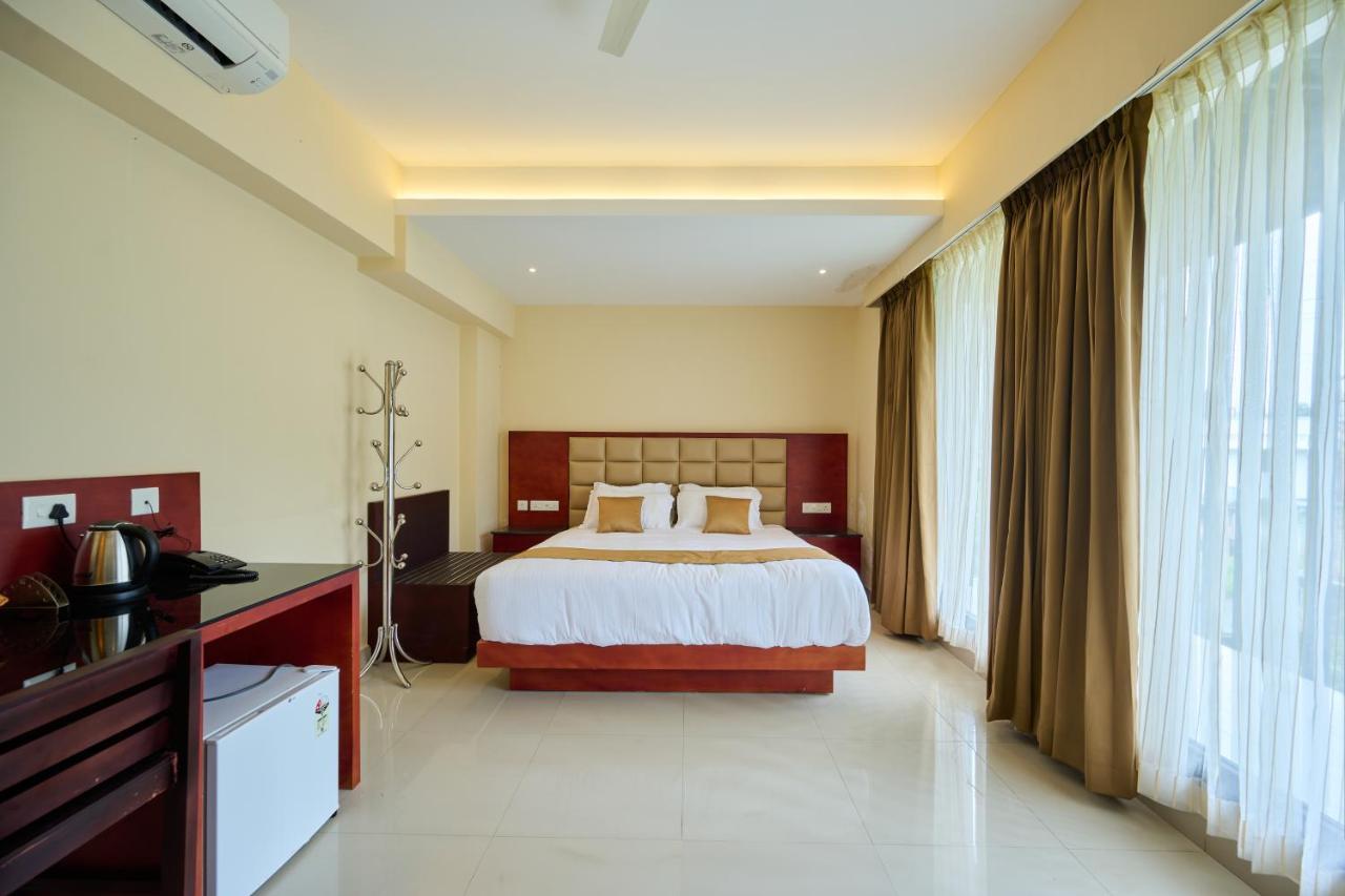 Thekkady Gavi Suites Vandiperiyar ภายนอก รูปภาพ