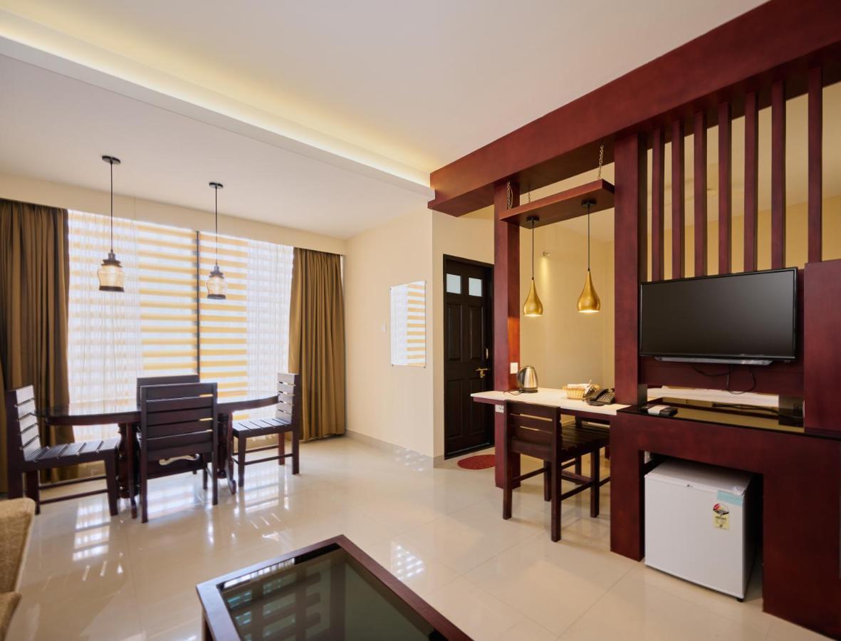 Thekkady Gavi Suites Vandiperiyar ภายนอก รูปภาพ