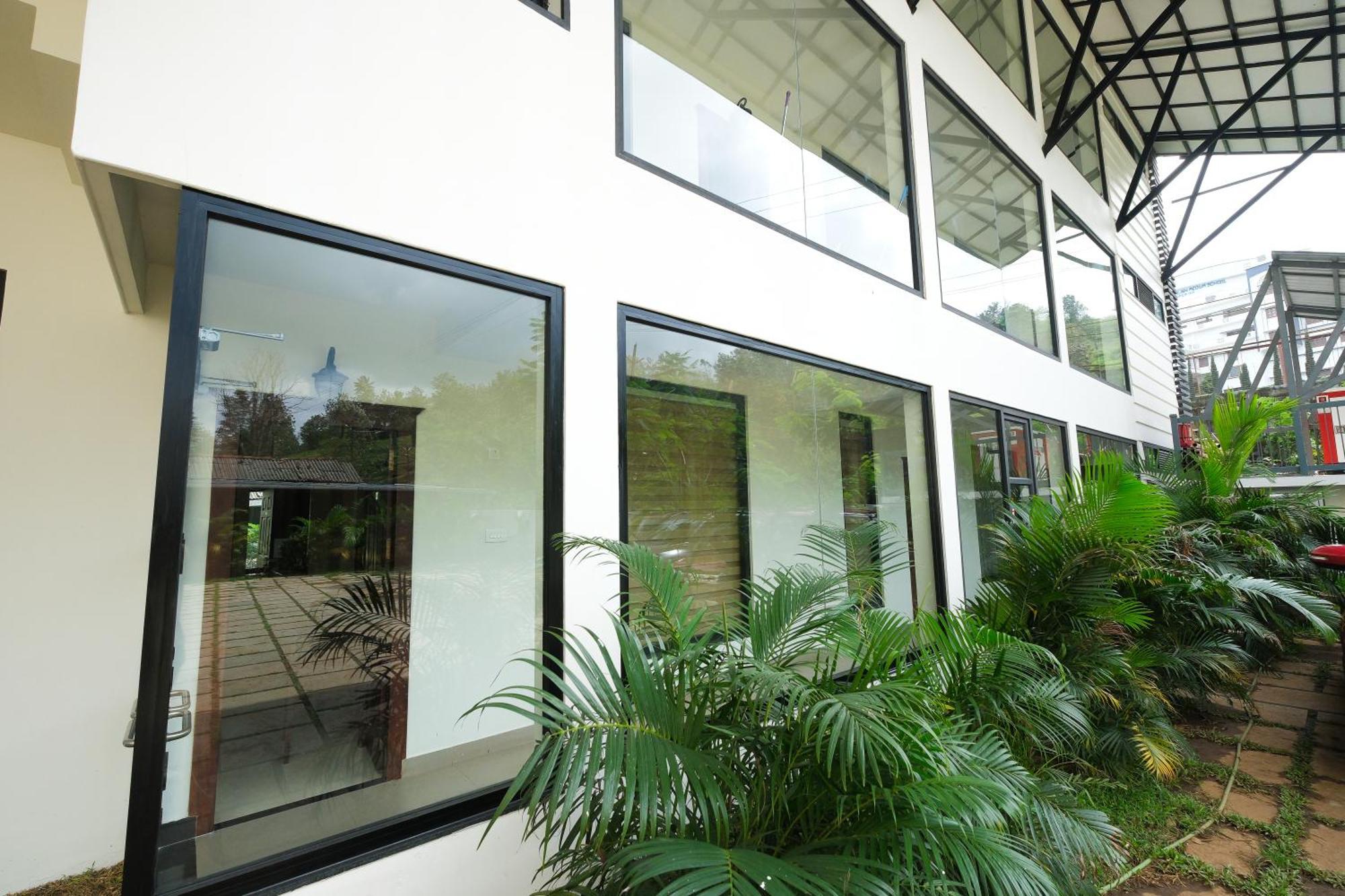 Thekkady Gavi Suites Vandiperiyar ภายนอก รูปภาพ