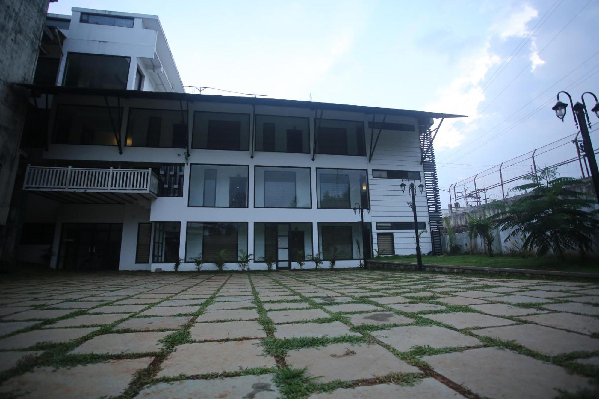 Thekkady Gavi Suites Vandiperiyar ภายนอก รูปภาพ